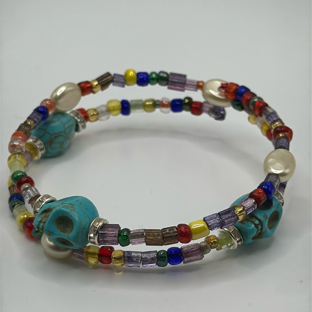Turquoise skull multicolored bracelet